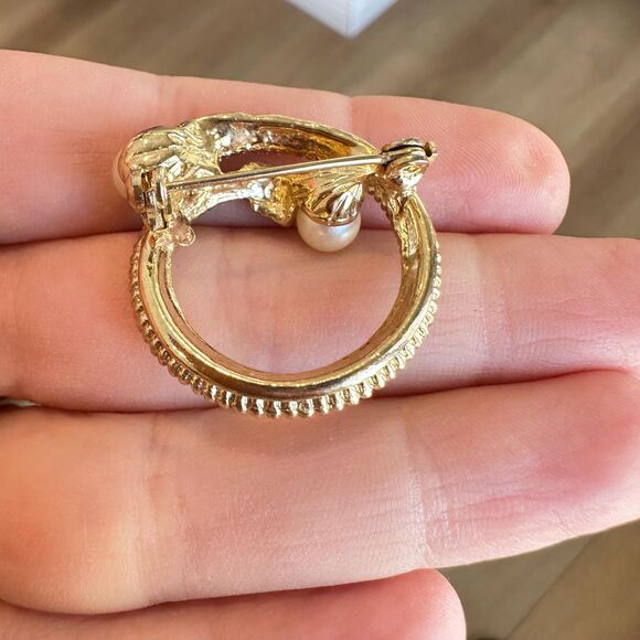 Vintage Jewelry Gray Rhinestone Pearl Circle Loop Pin Brooch Gold Tone - Picture 4 of 4